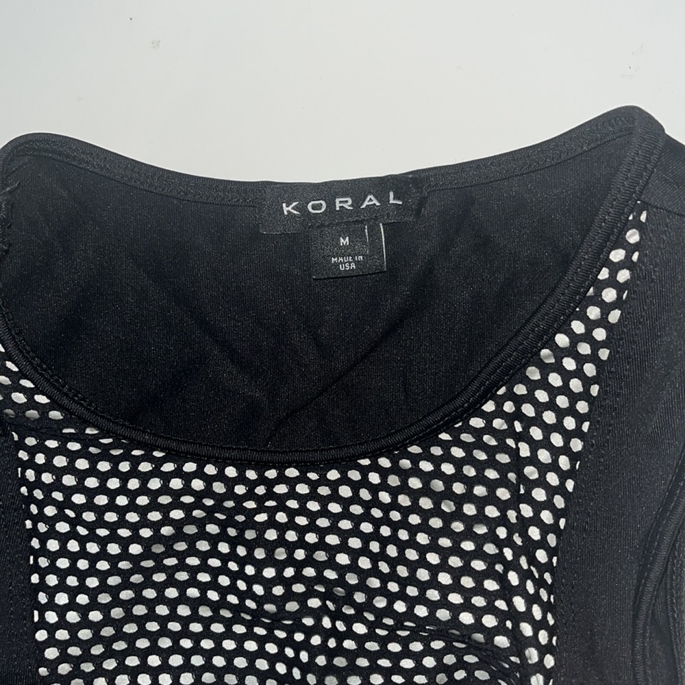 Koral Dayside Evanesce Mesh-Paneled Performance Crop Top (Black/White) - Medium - Picture 4 of 7
